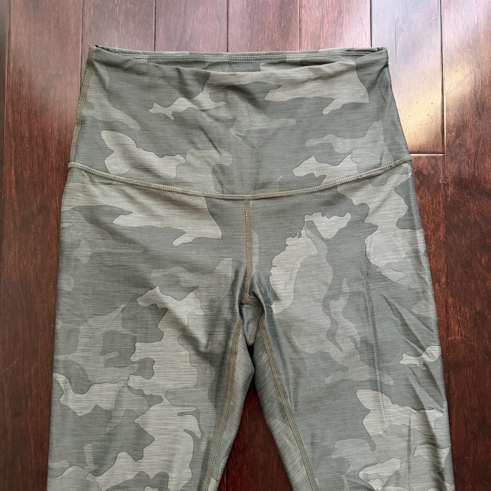 PrAna Women’s Electa High Rise Athletic Work Out Leggings Size S Camo Green gym - Picture 2 of 7